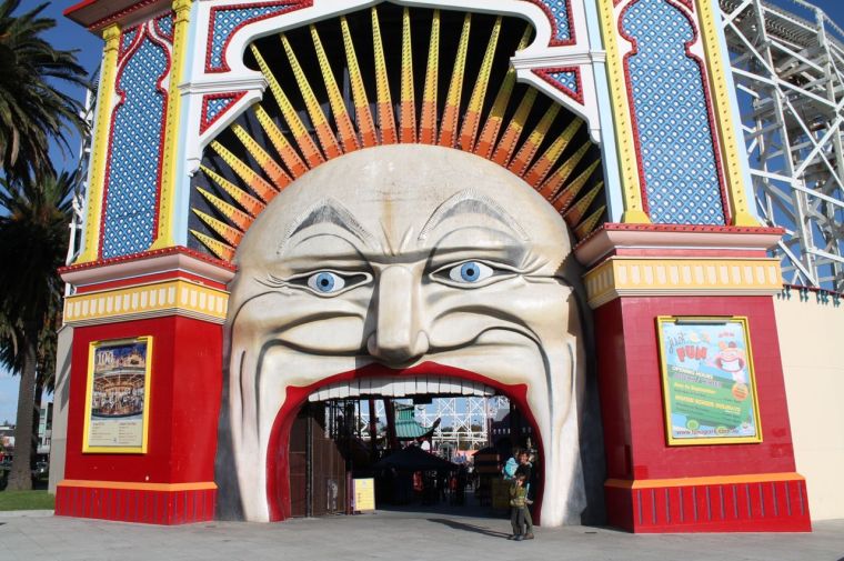 Luna Park essential photo